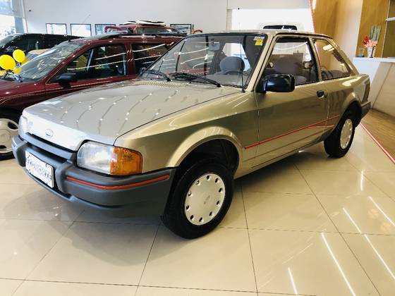 FORD ESCORT 1.0 HOBBY 8V GASOLINA 2P MANUAL